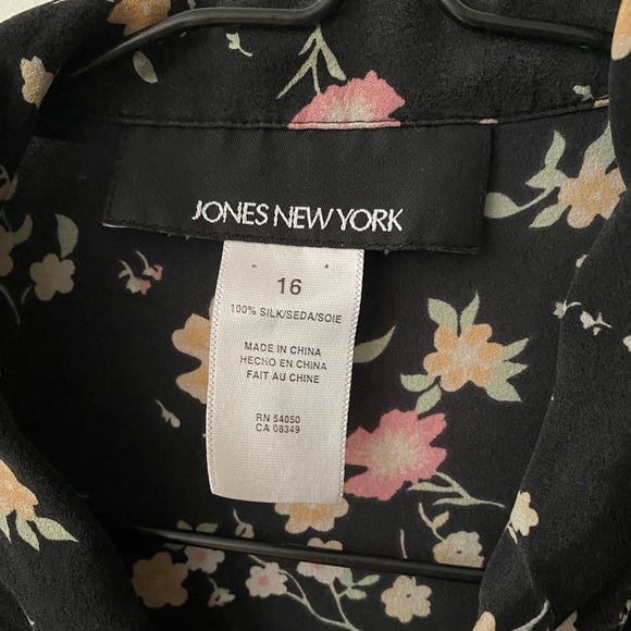 Jones New York Vintage Silk Blouse - Picture 6 of 10